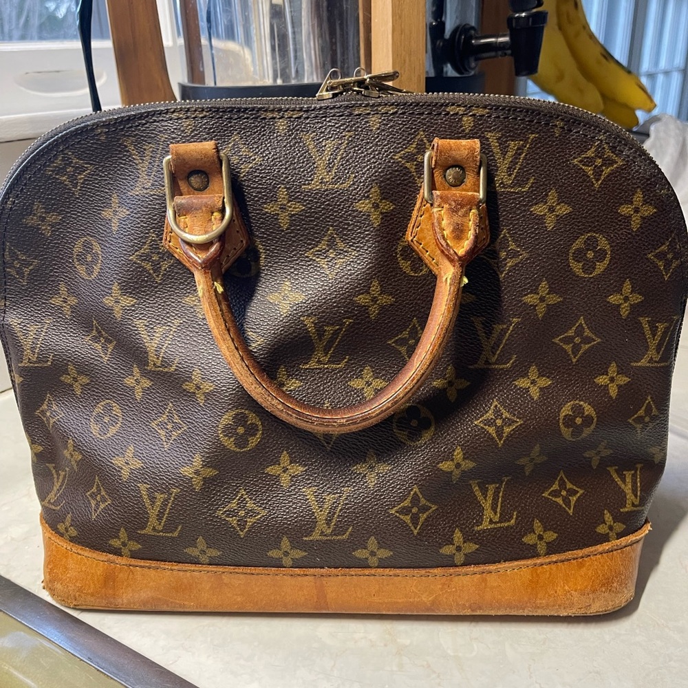 Louis Vuitton Alma PM